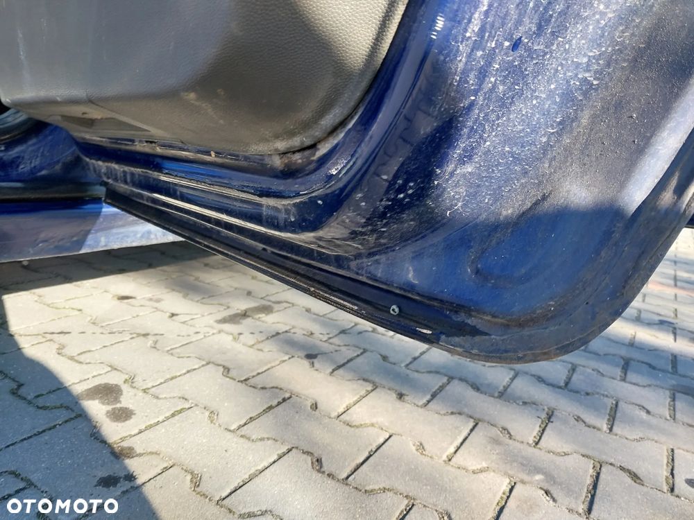 Opel Zafira B silnik kompletny 1.9 CDTI JTD 120KM wtryski pompa paliwa klimatyzacji wspomagania regulator alternator maglownica sprzęgło lewarek 6 biegów drzwi klapa błotnik lusterko kolor Z21B lampa reflektor przód przedni xenon przetwornica tył tylna hak holowniczy zestaw startowy sterownik stacyjka zamek zacisk hamulcowy deska rozdzielcza panel wyświetlacz boczek fotele mechanizm osłona manetki tempomat wykładzina podsufitka kierownica plastiki szyba NA CZĘŚCI WSZYSTKIE CZĘŚCI - 10