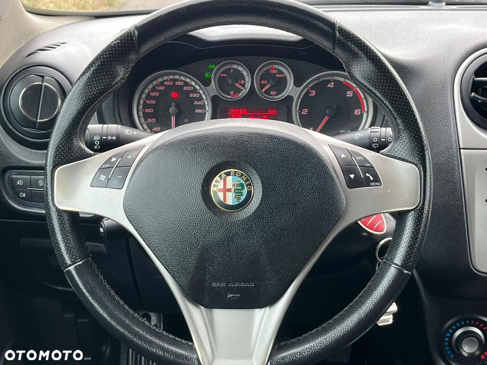 Alfa Romeo Mito - 10