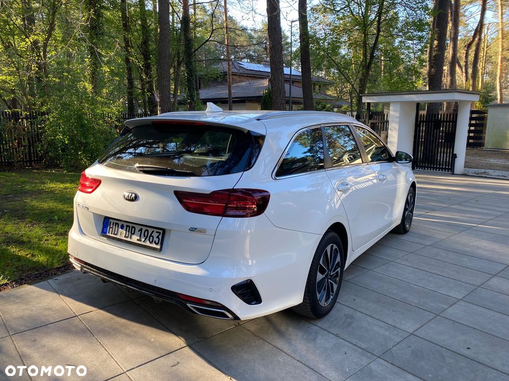 Kia Ceed - 16