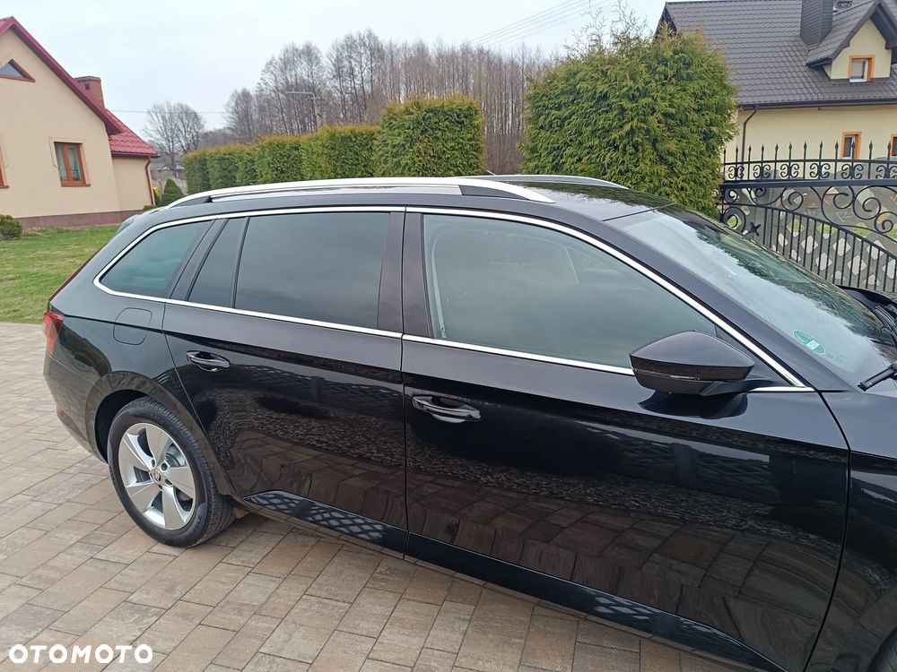 Skoda Superb 2.0 TDI DSG Premium Edition - 38