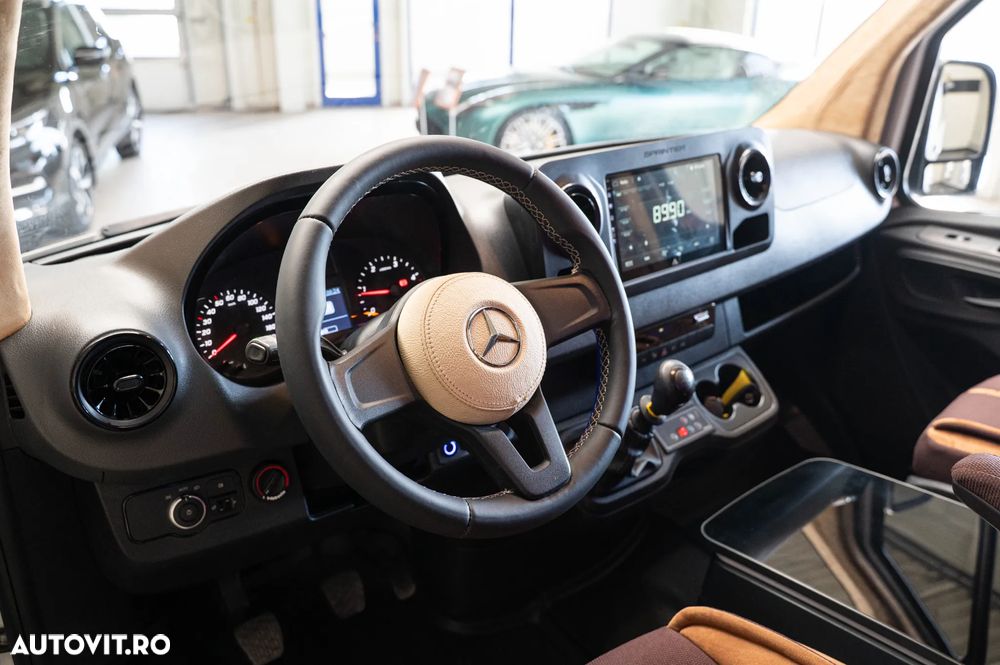 Mercedes-Benz Sprinter Long Custom - 7