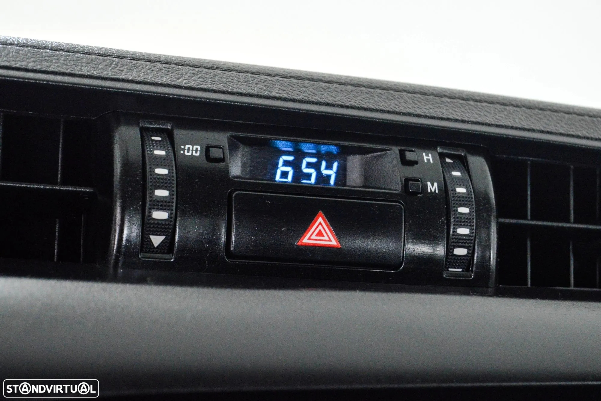Toyota Hilux 2.4 D-4D 4X2 Cabine Simples 2L - 34