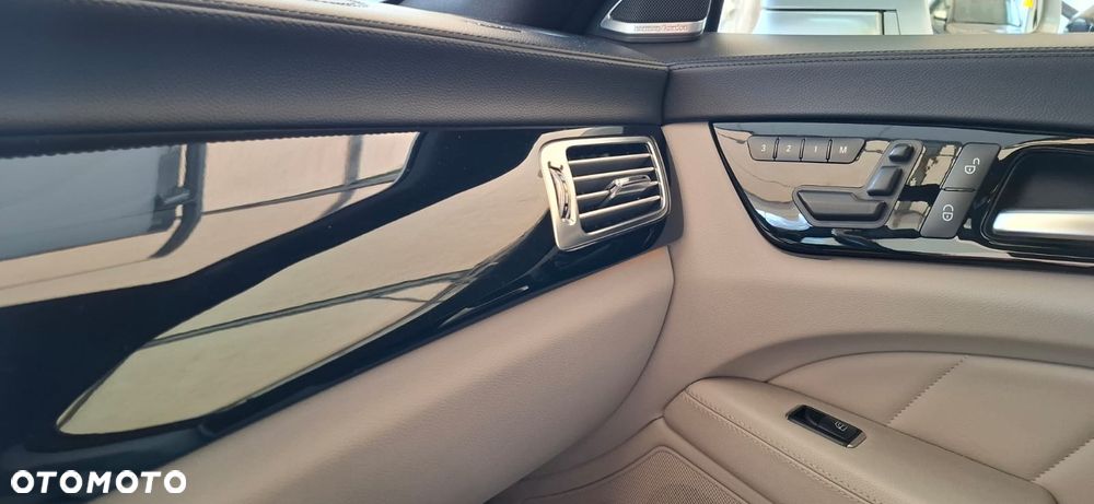 Mercedes-Benz CLS 350 CDI 4-Matic BlueEff - 29