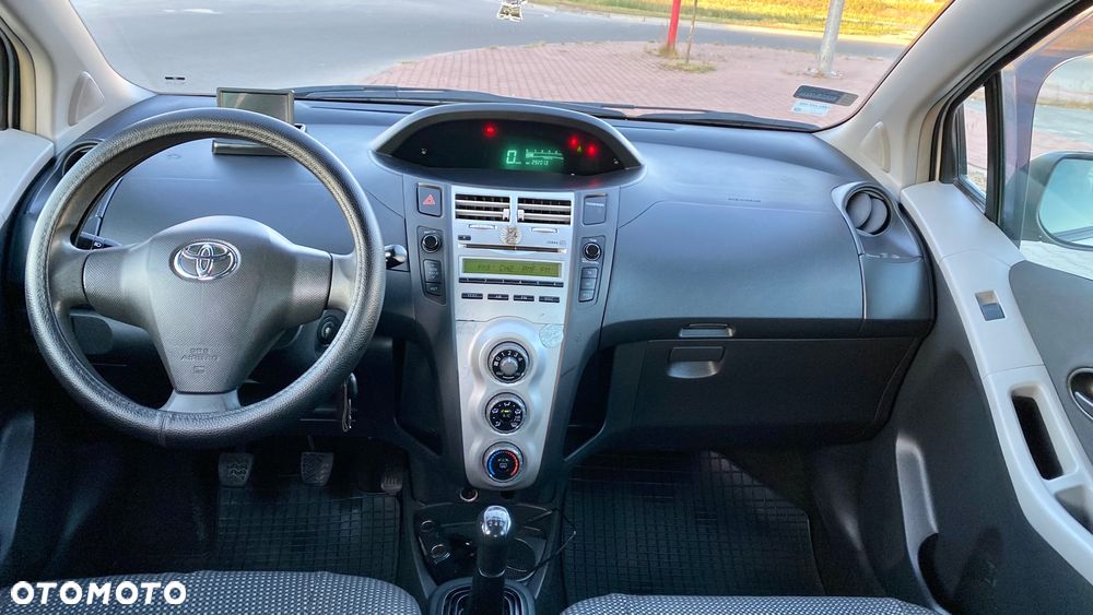 Toyota Yaris 1.4 D-4D Executive - 19
