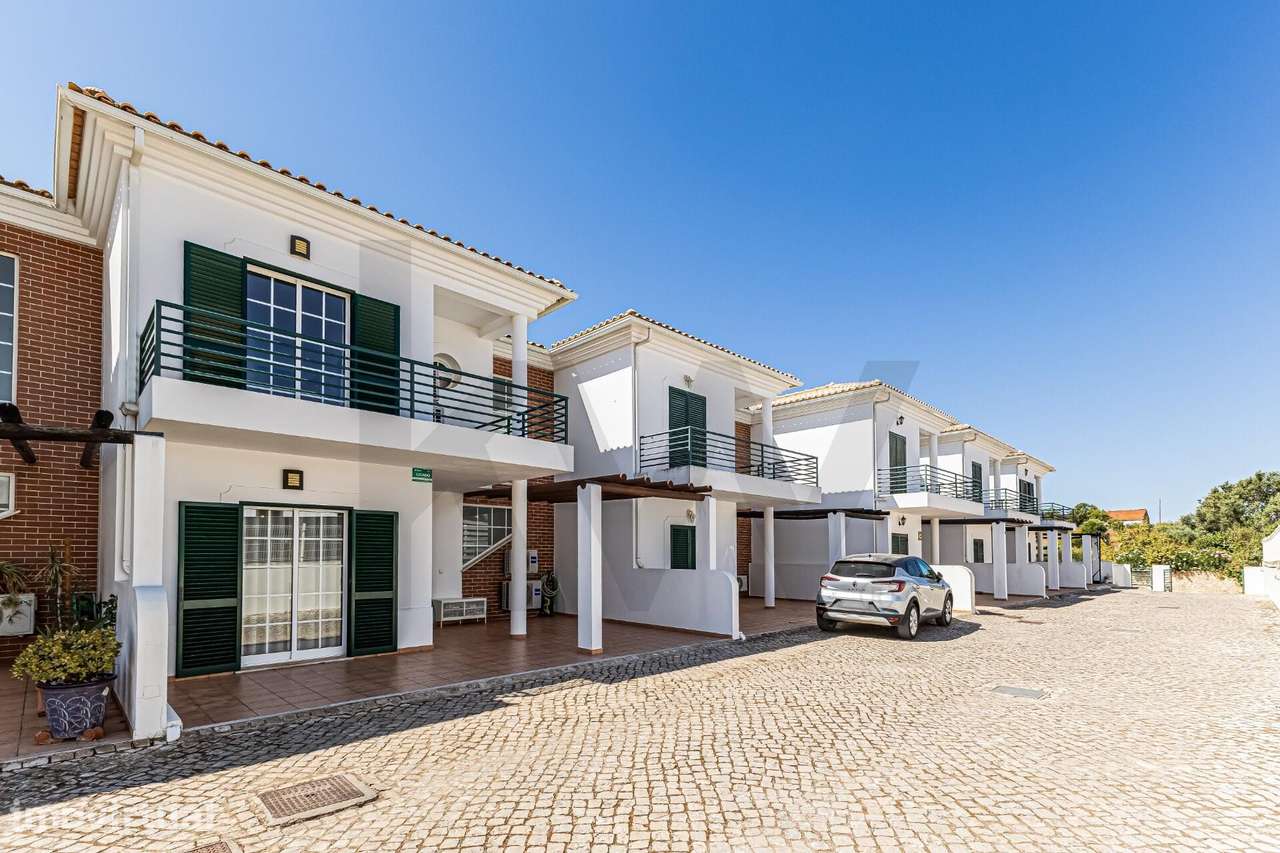 Moradia com 3 quartos em condomínio com piscina - Alcantarilha - Grande imagem: 2/41