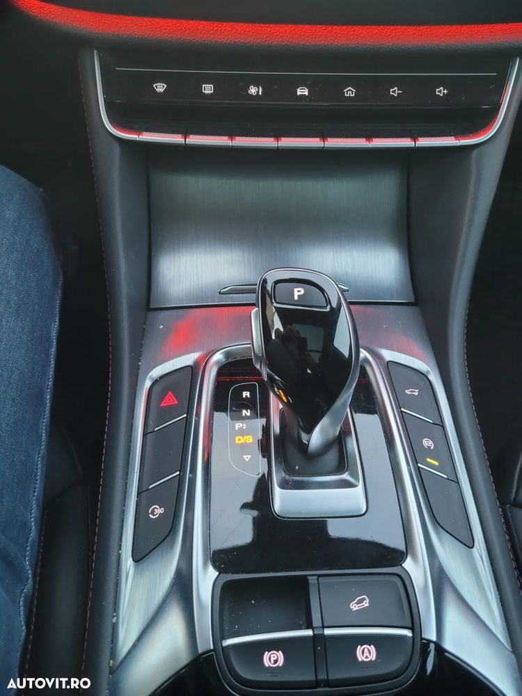 MG HS 1.5 T-GDi 7DCT Exclusive - 4