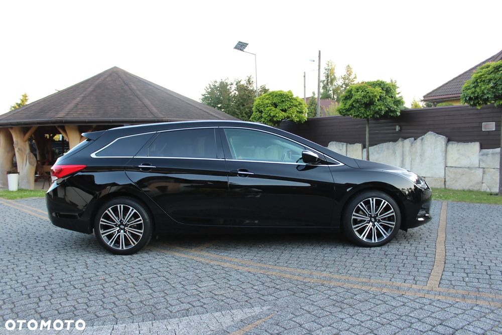Hyundai i40 Kombi 1.7 CRDi DCT Premium - 10