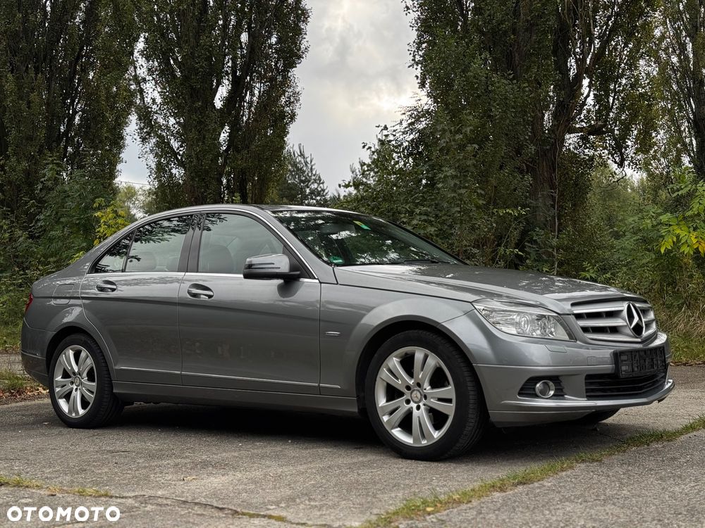 Mercedes-Benz Klasa C 180 CGI Automatik BlueEFFICIENCY Avantgarde - 2