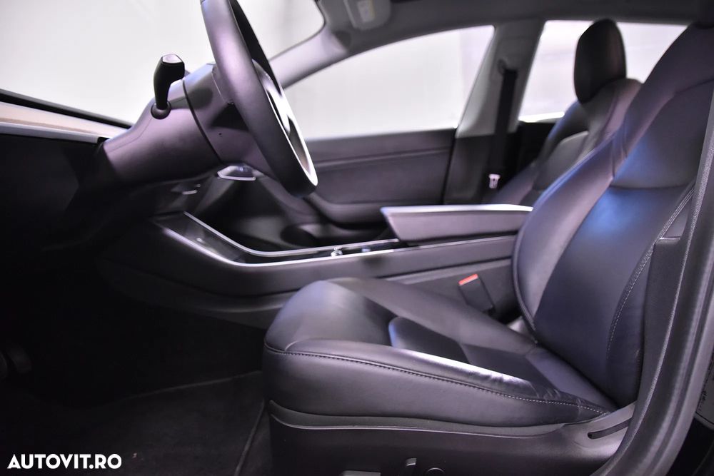 Tesla Model 3 Long Range - 20