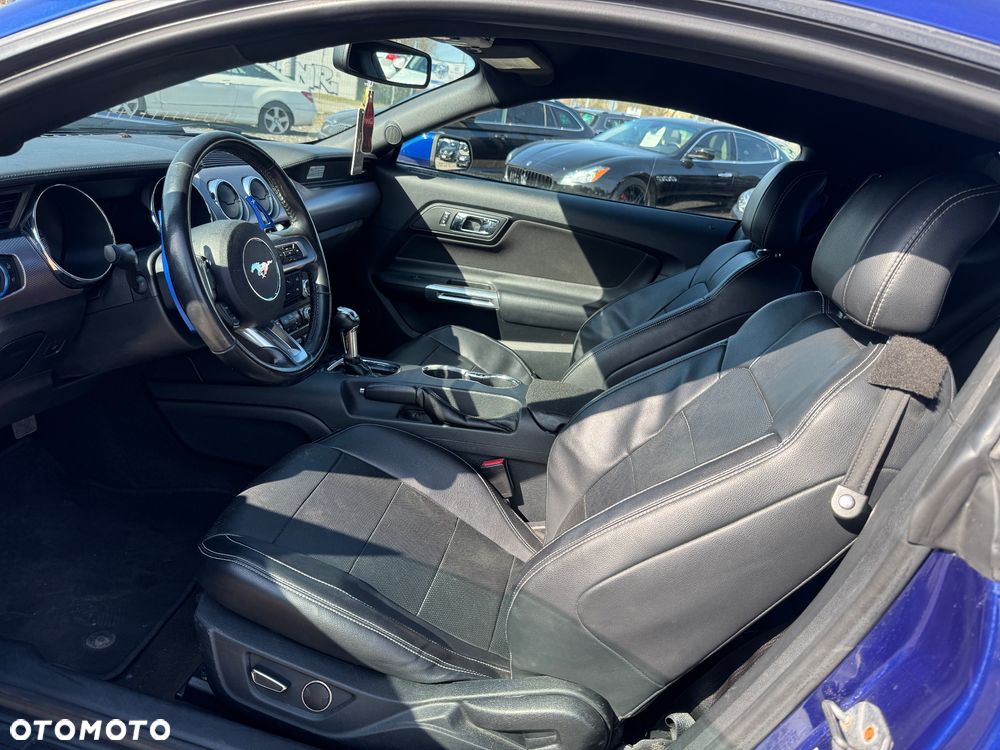 Ford Mustang 2.3 EcoBoost - 31