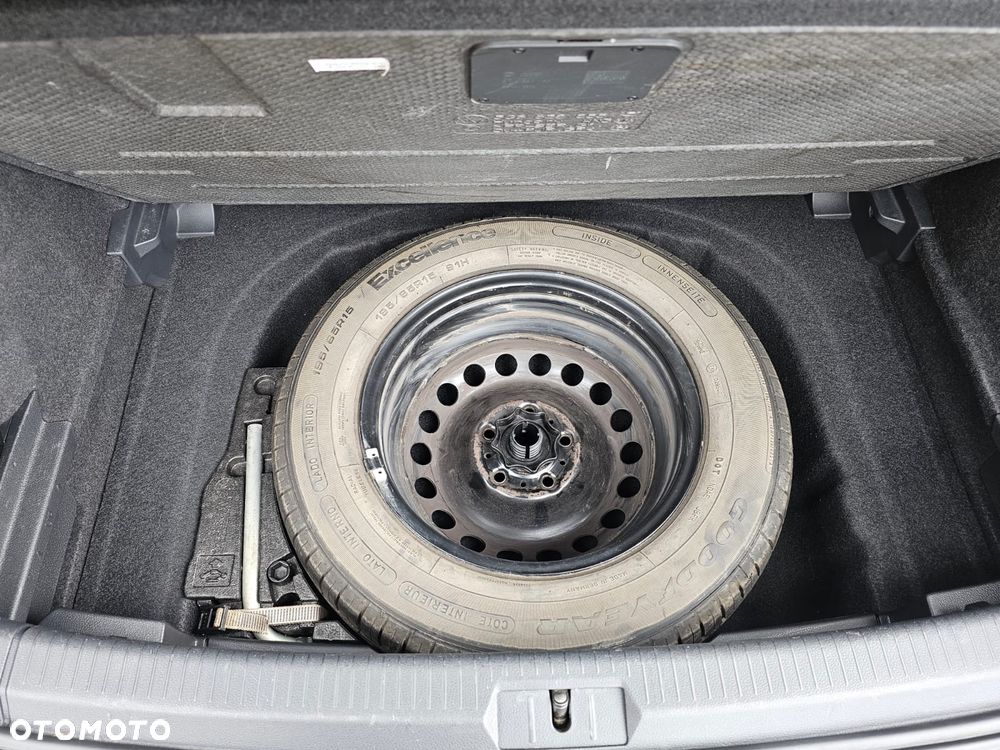 Volkswagen Golf 1.2 TSI BMT Comfortline - 11