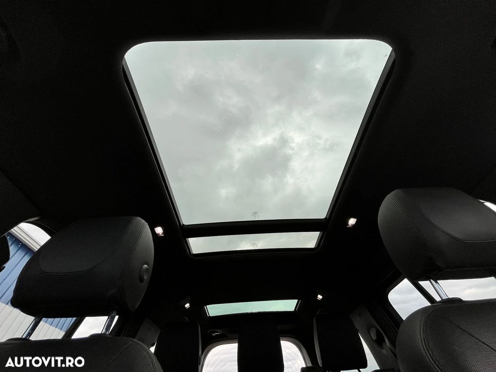 Land Rover Defender - 37