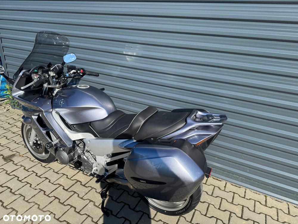 Yamaha FJR - 3