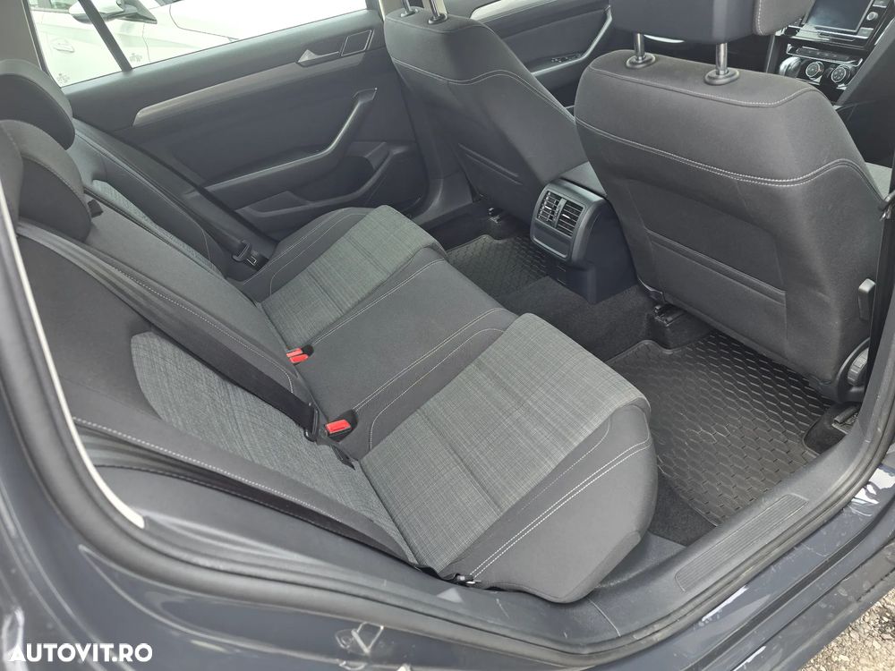 Volkswagen Passat 2.0 TDI DSG Comfortline - 10