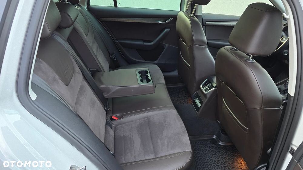 Skoda Octavia Scout 2.0 TDI 4x4 DSG - 16