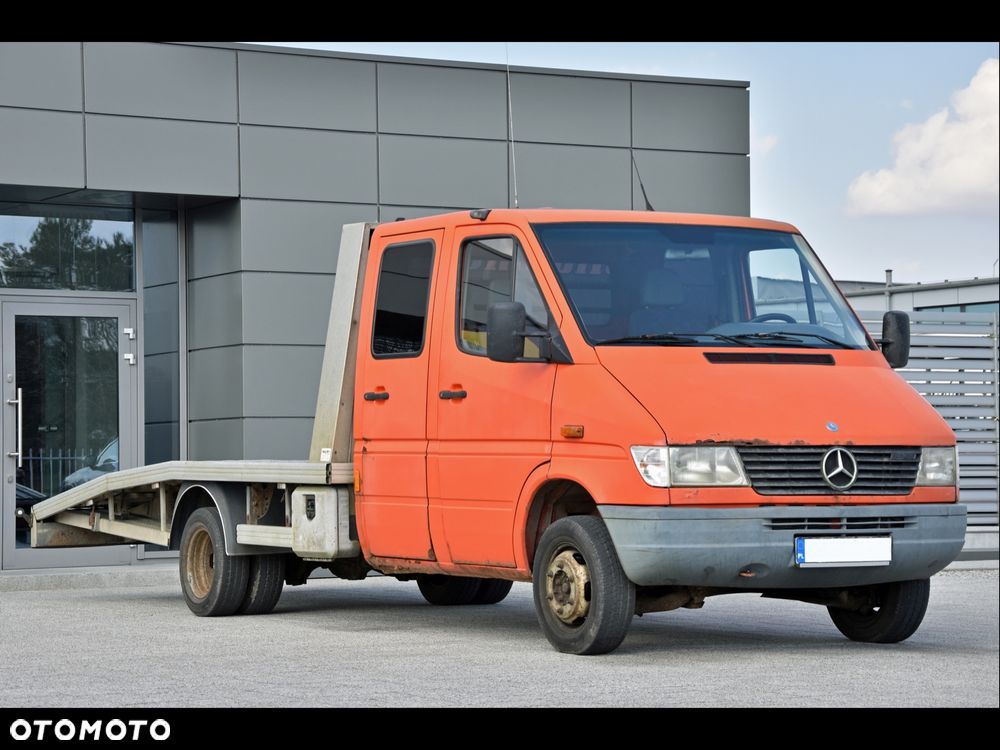 Mercedes-Benz Sprinter - 2