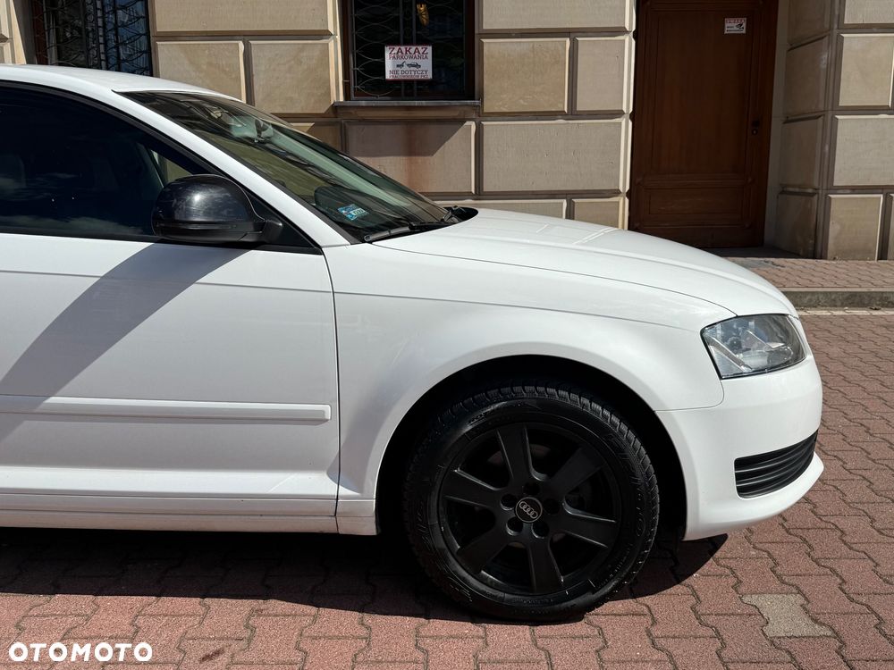 Audi A3 Sportback 1.4 TFSI Ambiente - 27