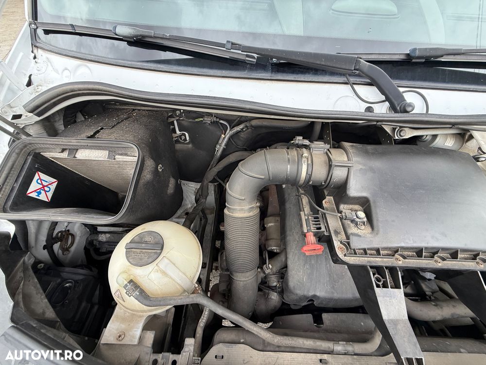 Mercedes-Benz Sprinter 6+1 locuri - 28