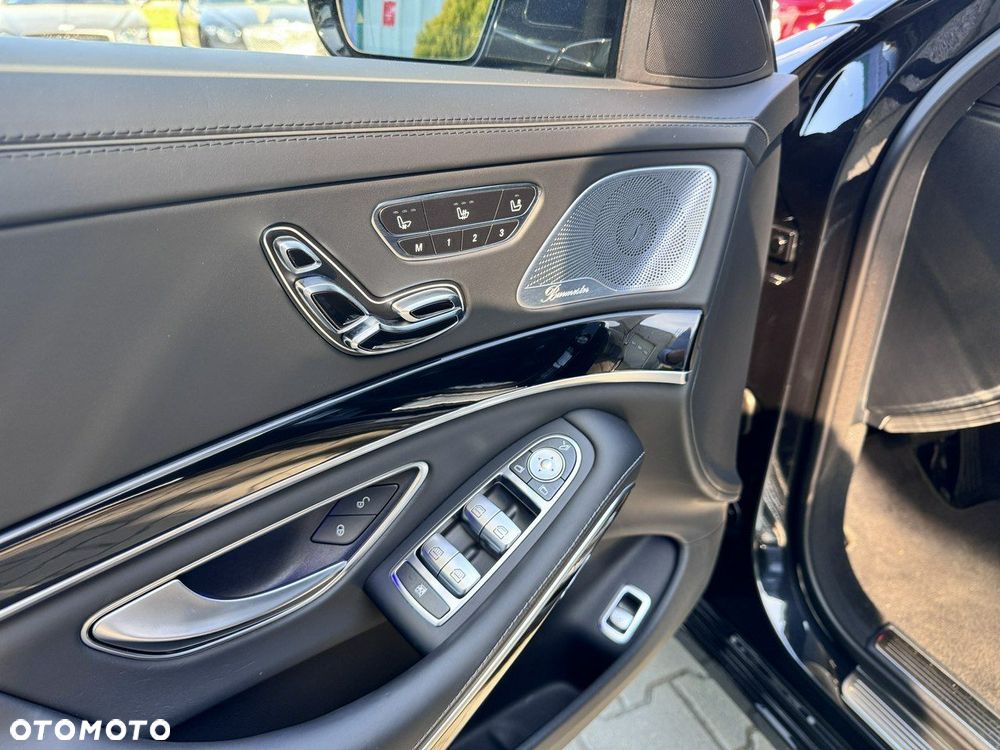 Mercedes-Benz Klasa S 560 4-Matic L 9G-TRONIC - 23