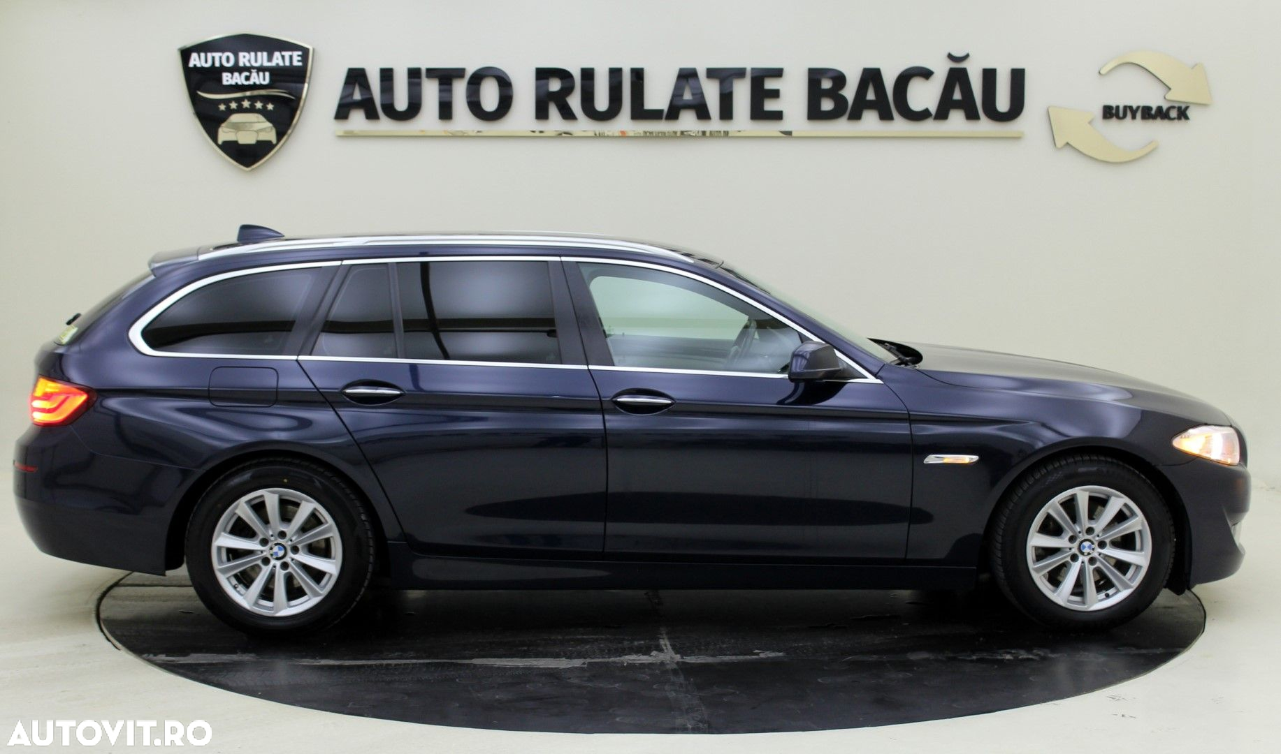 BMW Seria 5 520d Touring - 4