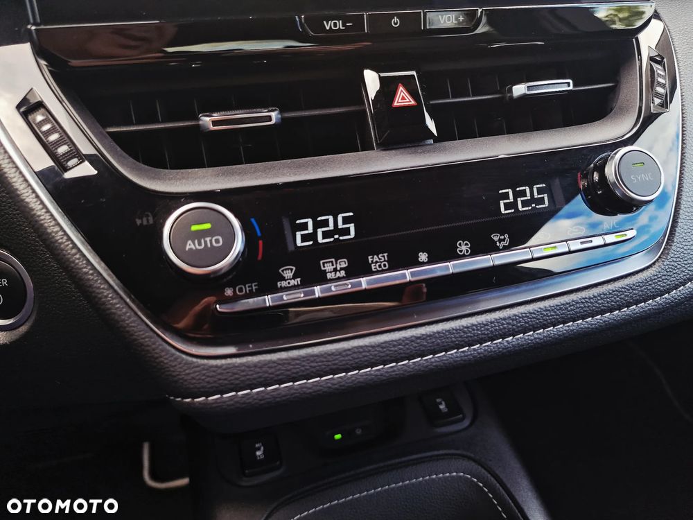 Toyota Corolla 1.8 Hybrid Executive - 28