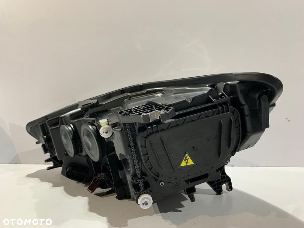 Audi A6 C7 4G0941006A Lampa przednia xenon R 12726 - 6