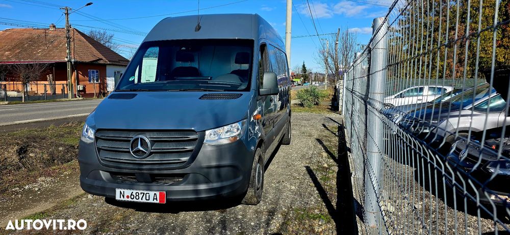 Mercedes-Benz Sprinter - 2