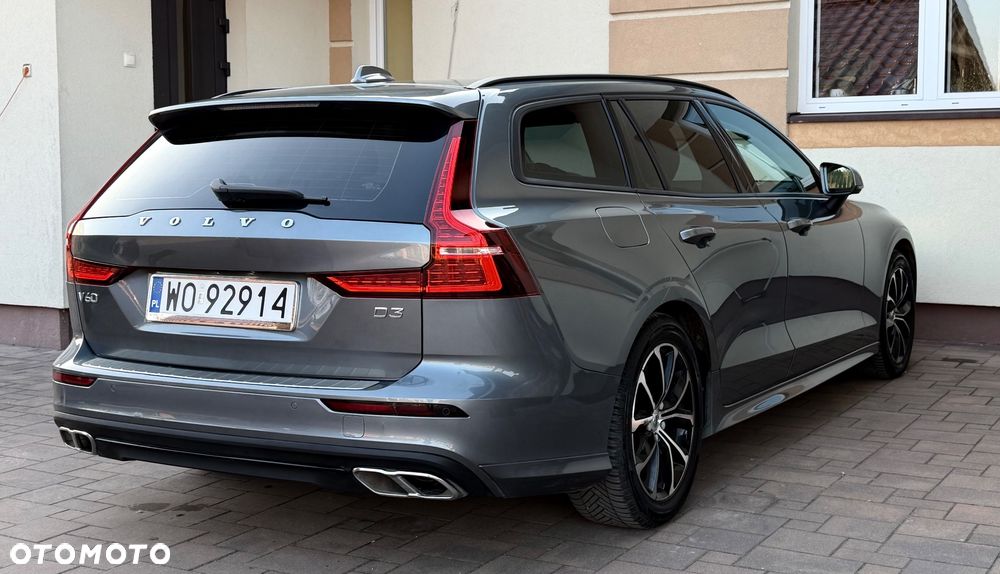 Volvo V60 D3 Momentum - 24