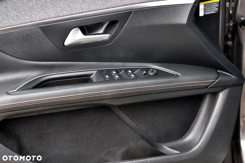 Peugeot 3008 1.5 BlueHDi GT Pack S&S EAT8 - 17