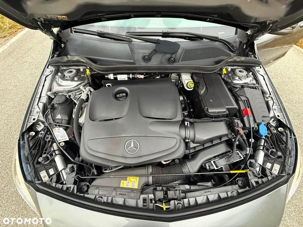 Mercedes-Benz Klasa A 180 7G-DCT AMG Line - 41