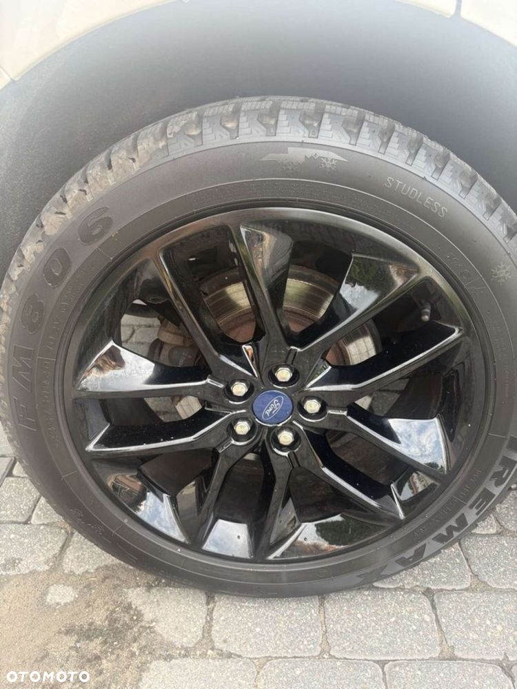 Ford Edge - 9