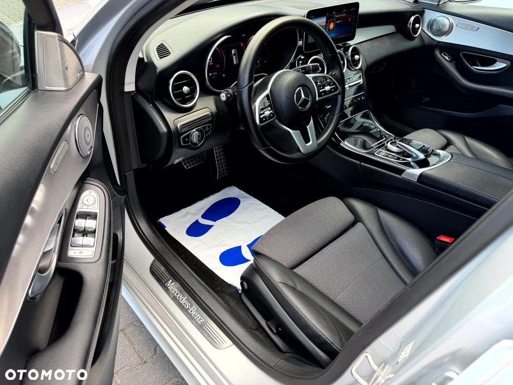 Mercedes-Benz Klasa C 220 d 4Matic 9G-TRONIC AMG Line - 9