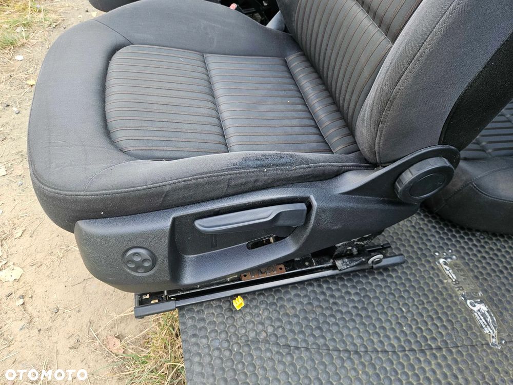 Fotele Fotel Kanapa Skladana Ciemne Grzane Elektryczne Ledzwia Podswietlanie  Audi A4 B8 Kombi Avant - 10