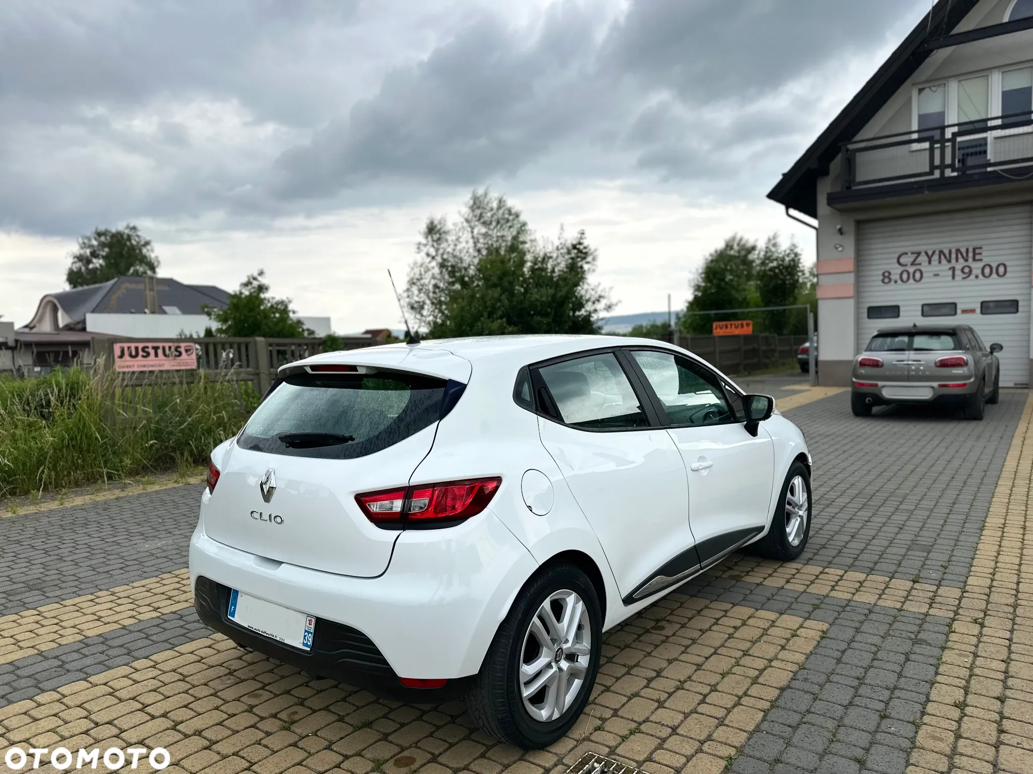 Renault Clio 1.2 16V 75 Limited - 13