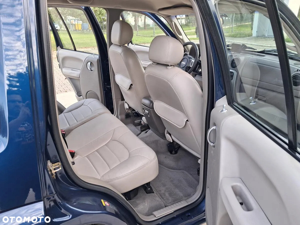 Jeep Cherokee 3.7 Limited - 27