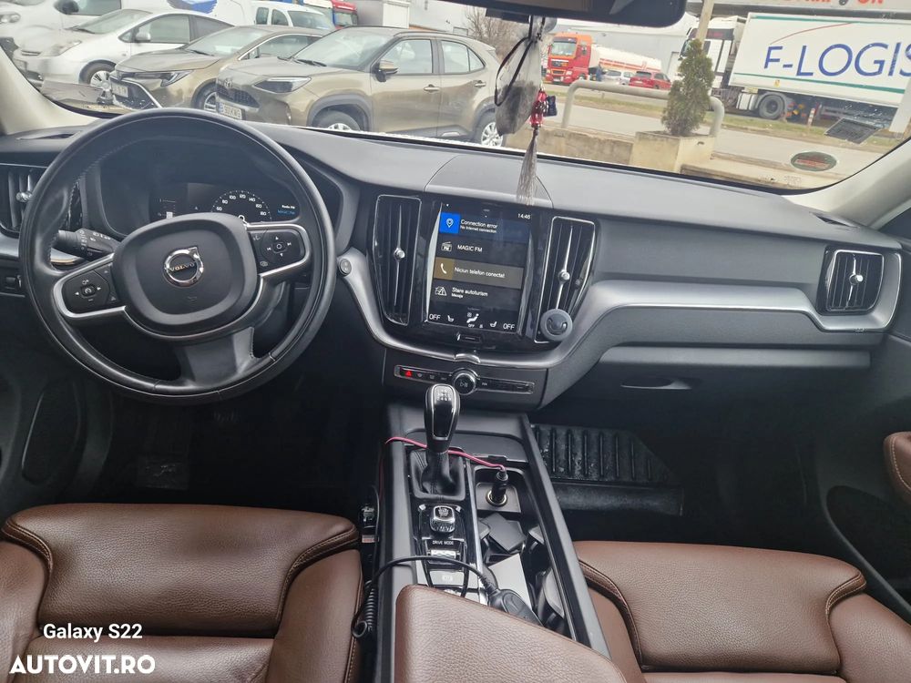 Volvo XC 60 D4 Momentum - 11