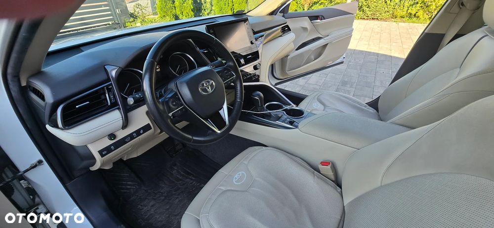 Toyota Camry 2.5 Hybrid Executive CVT - 4