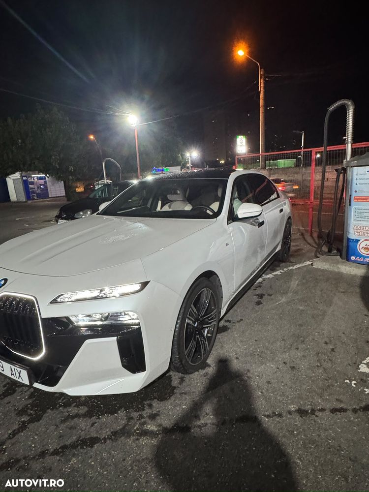 BMW Seria 7 740d xDrive MHEV - 3