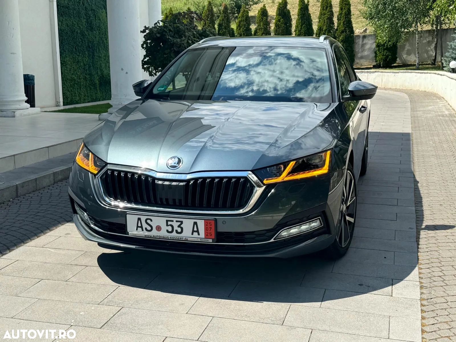 Skoda Octavia 1.4 TSI iV DSG First Edition - 1