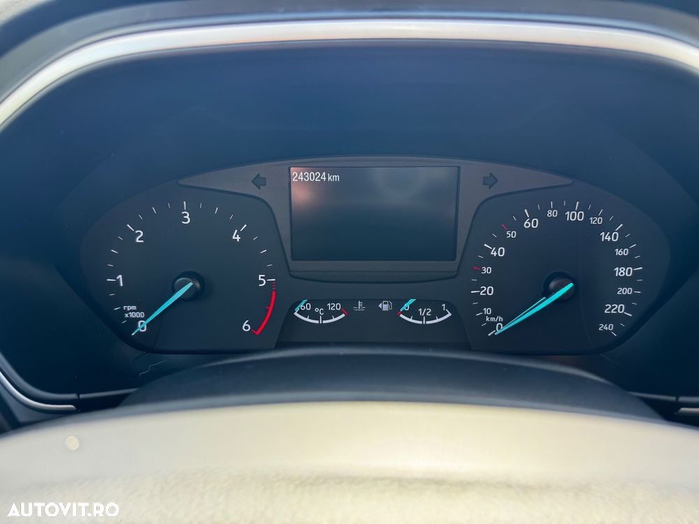 Ford Focus 1.5 EcoBlue Start-Stopp-System COOL&CONNECT DESIGN - 17