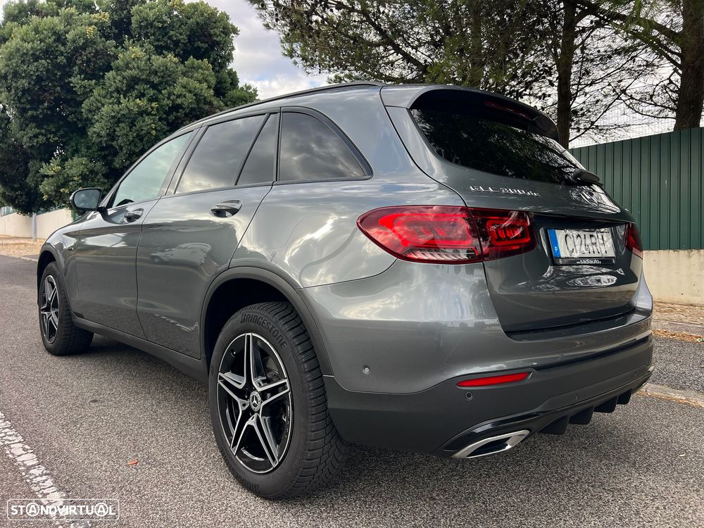 Mercedes-Benz GLC 300 de 4Matic 9G-TRONIC AMG Line Plus - 4
