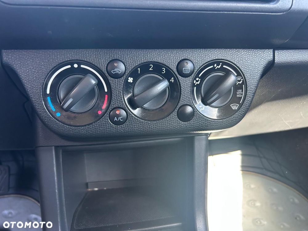 Suzuki Swift 1.3 Club - 27