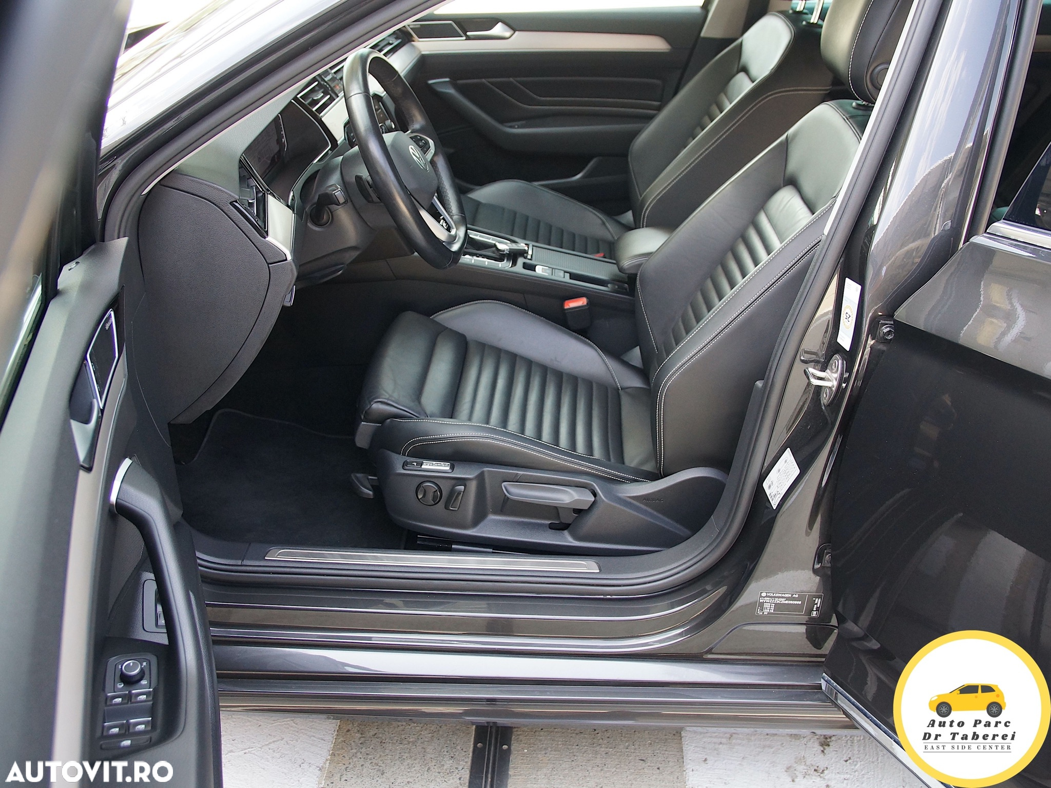 Volkswagen Passat Variant 2.0 TDI 4Mot DSG Highline - 18