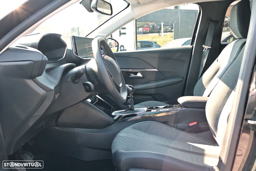 Peugeot 208 1.2 PureTech Allure - 27