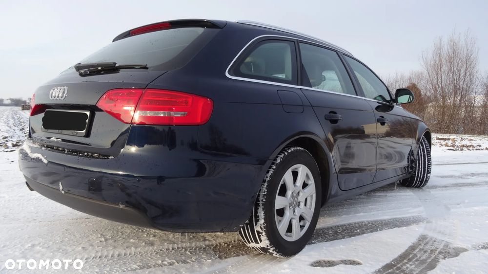 Audi A4 Avant 2.0 TDI - 8