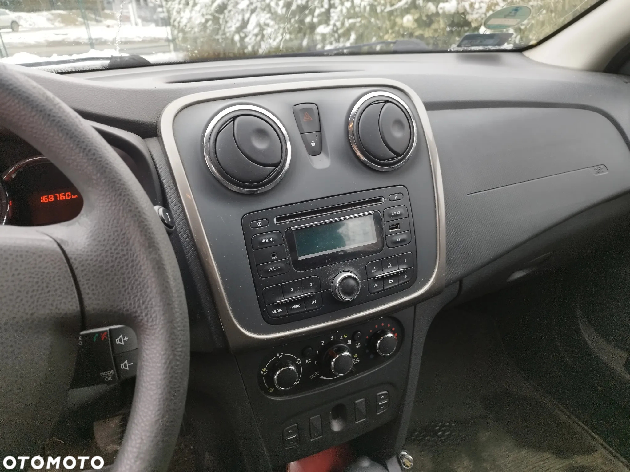 Dacia Logan - 6