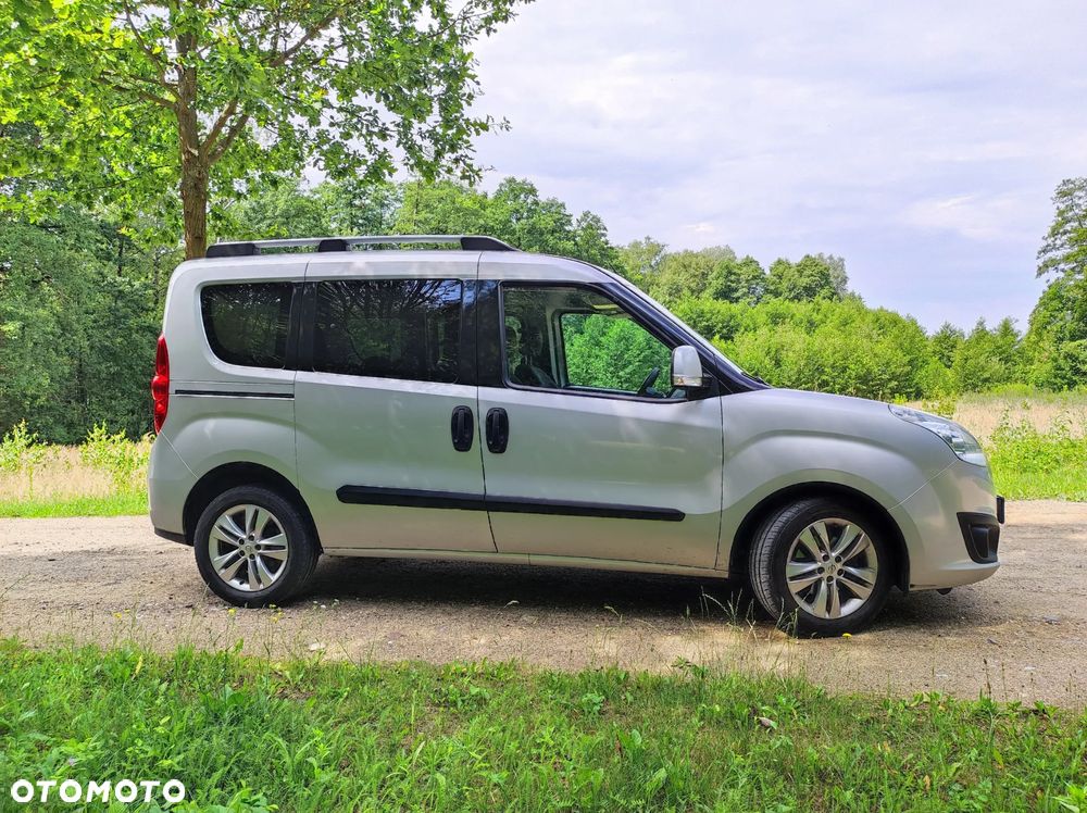 Opel Combo 1.6 CDTI Cosmo - 2