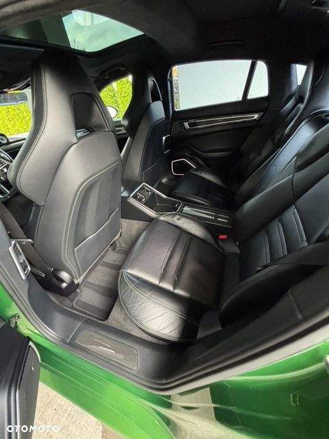 Porsche Panamera GTS - 16