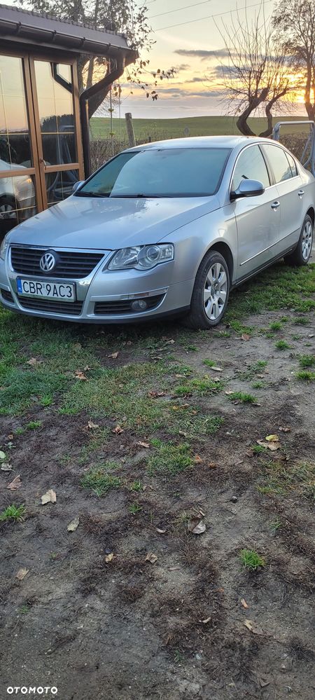 Volkswagen Passat 1.9 TDI Comfortline - 1