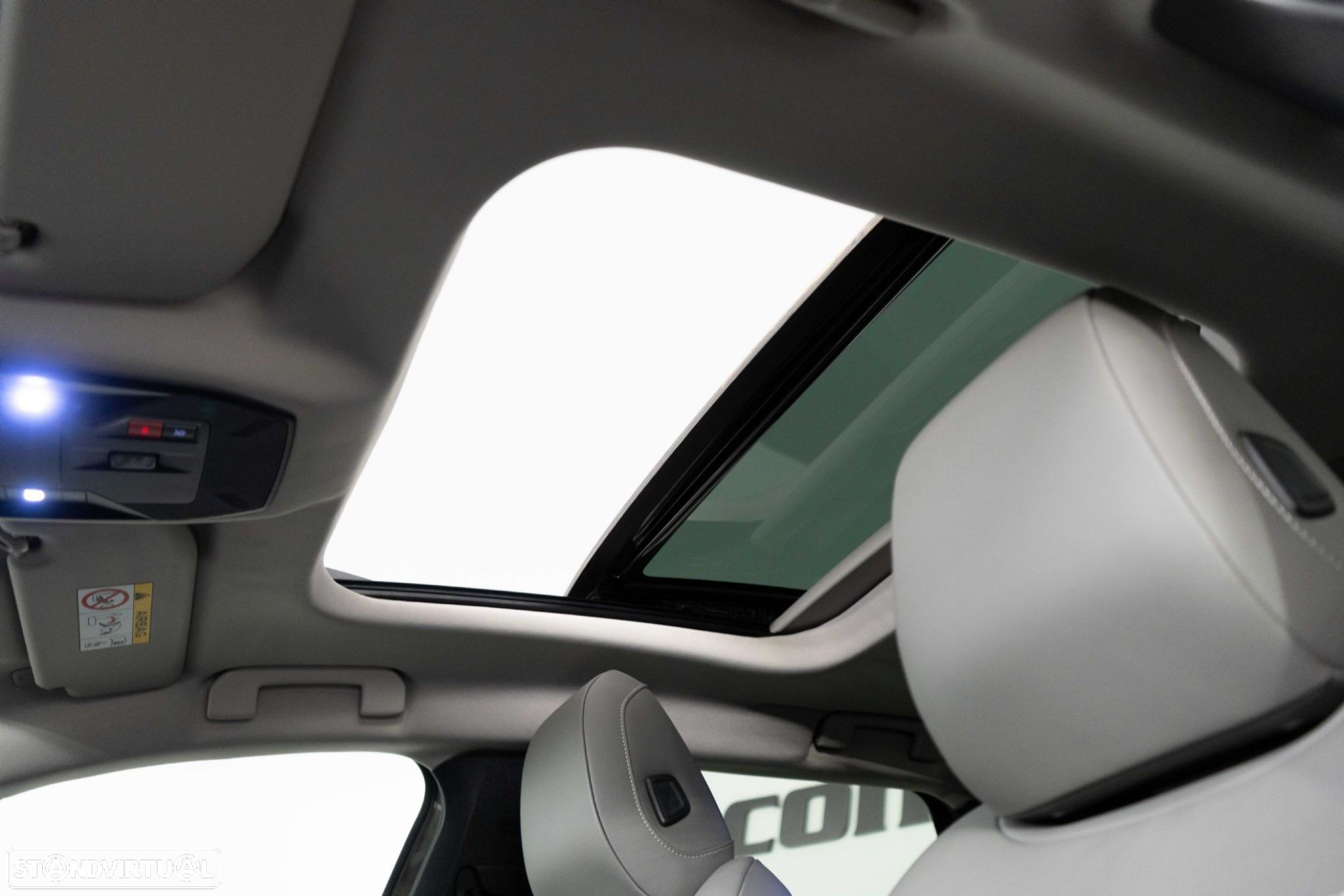 Citroën C5 X 1.6 Hybrid Shine Pack e-EAT8 - 23